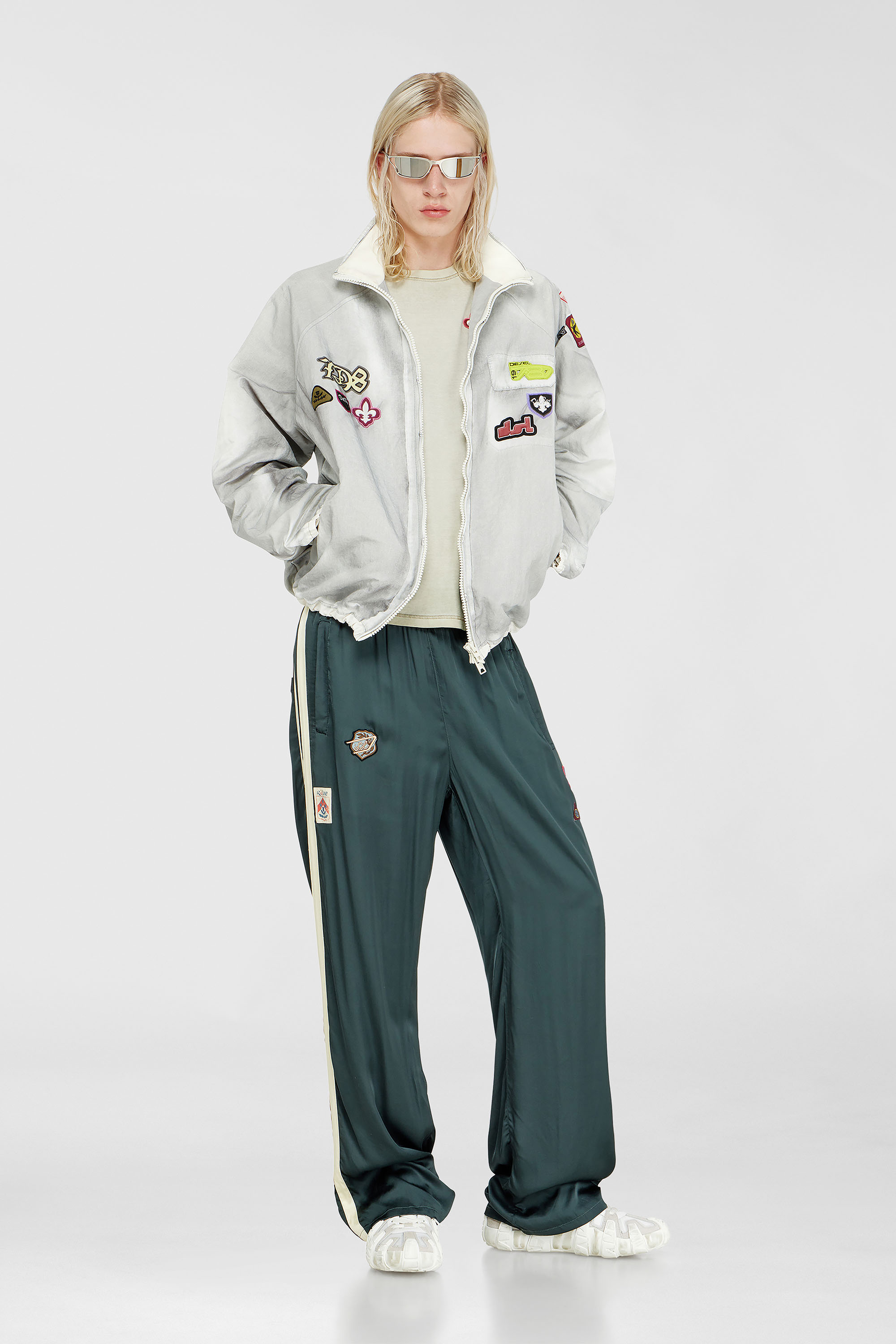 Diesel - J-PATCH, Man's Windbreaker with trompe l&rsquo;oeil patches in Light Grey - 2