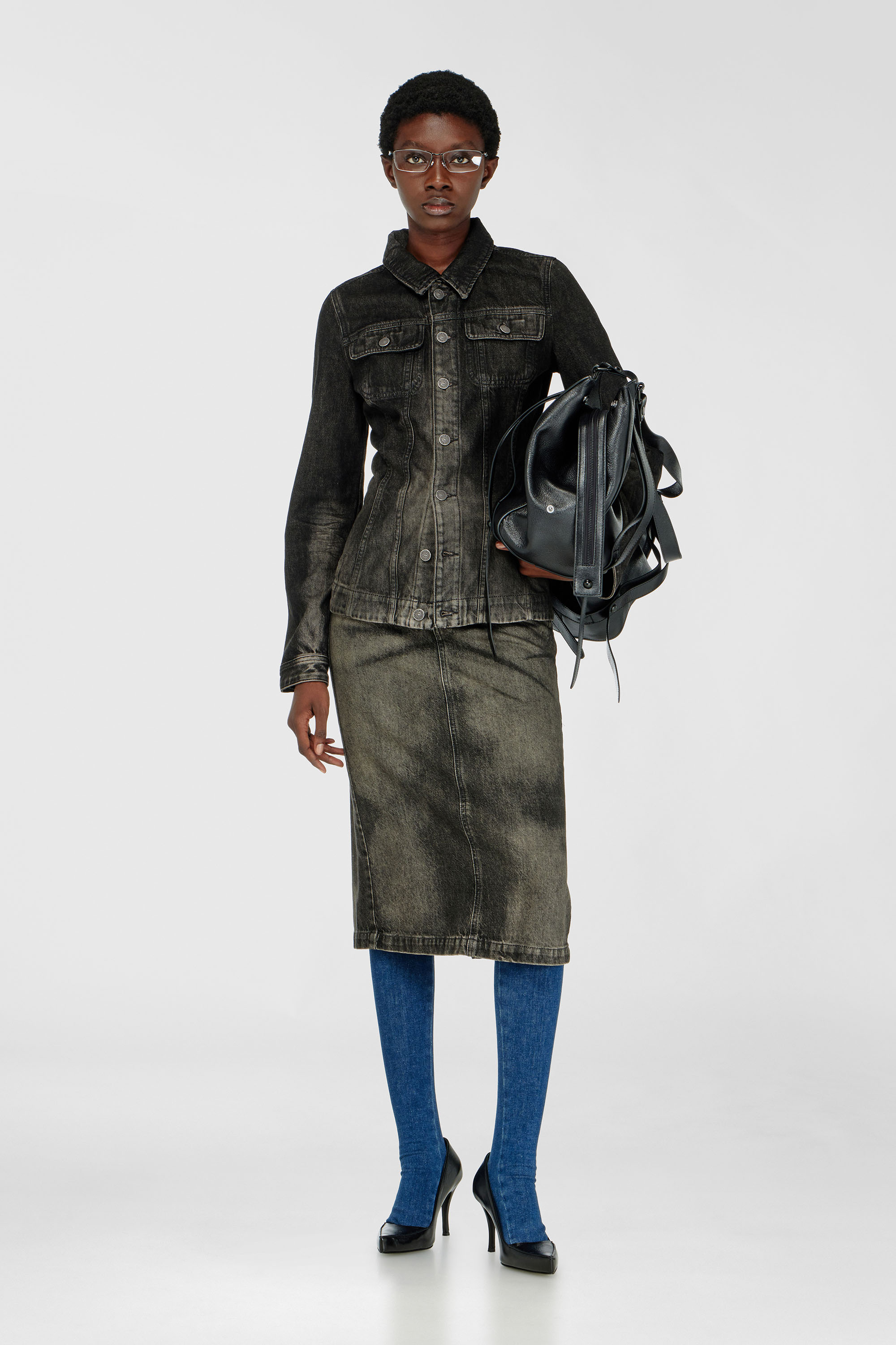 Diesel - DE-KATERIN-FSJ, Woman's Fitted trucker jacket in dirty-effect denim in Black/Dark grey - 2