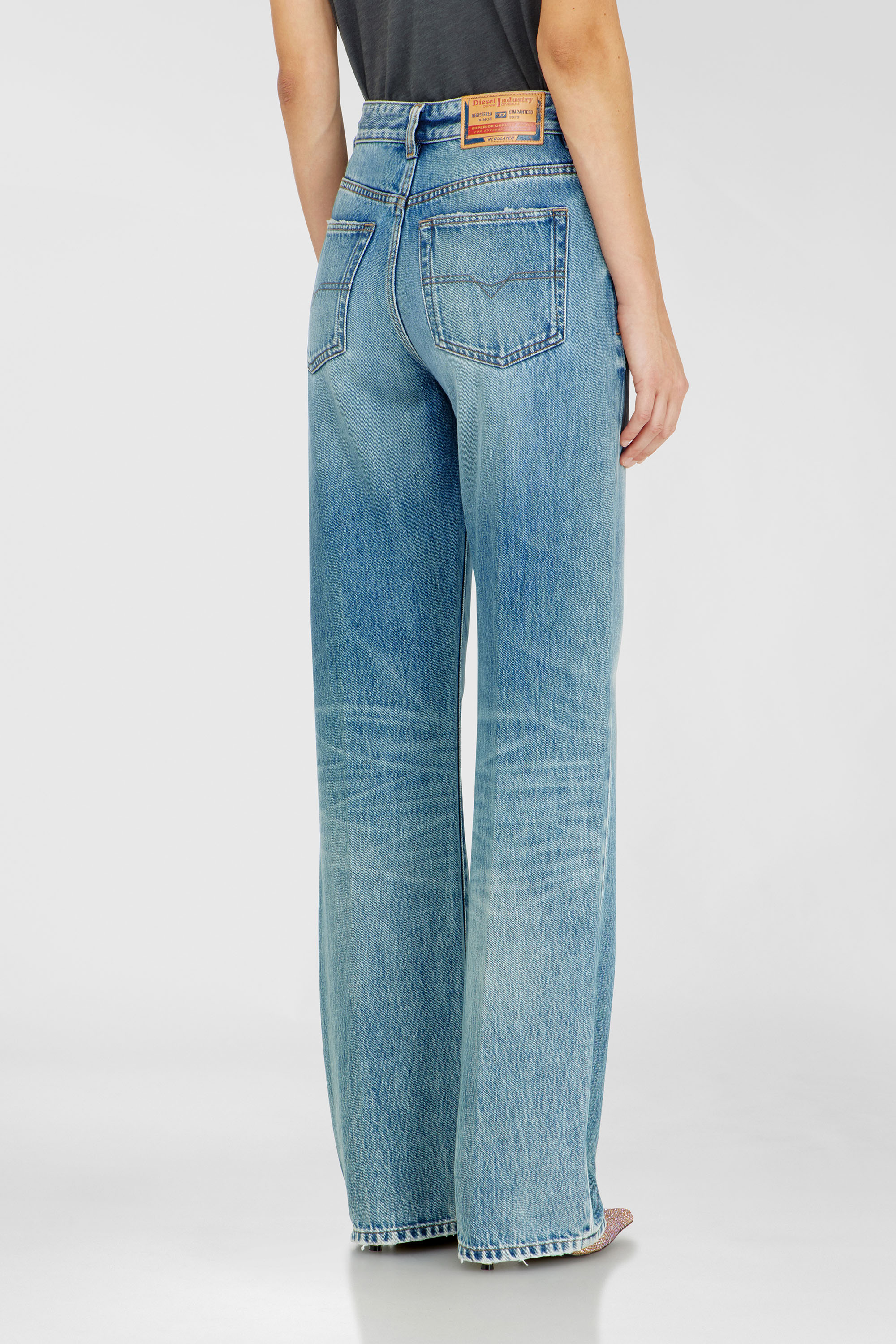 Diesel - Woman's Regular Jeans 1971 D-Sent 0DLDF, Light Blue - 5