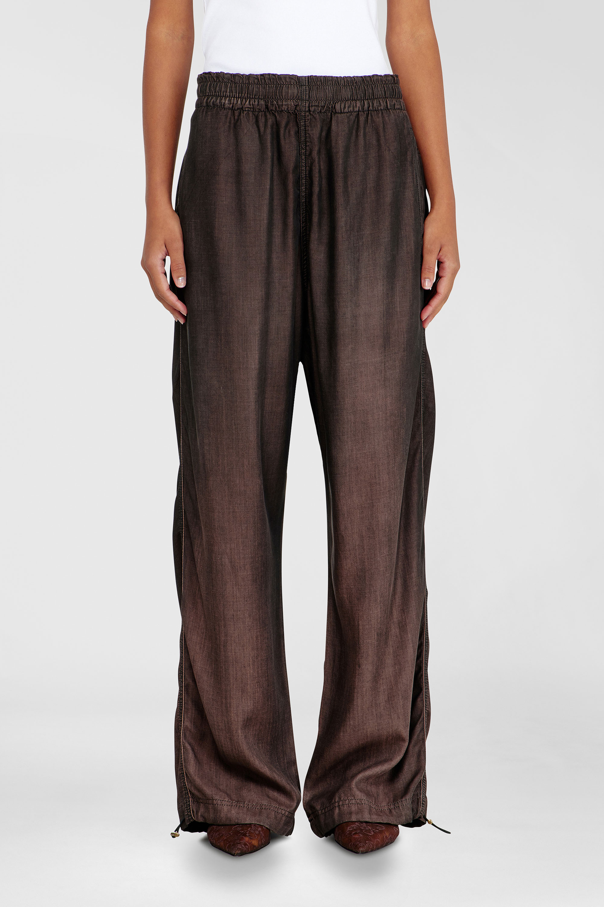 Diesel - Unisex's Relaxed Jeans D-Roder 068YF, Dark Brown - 4