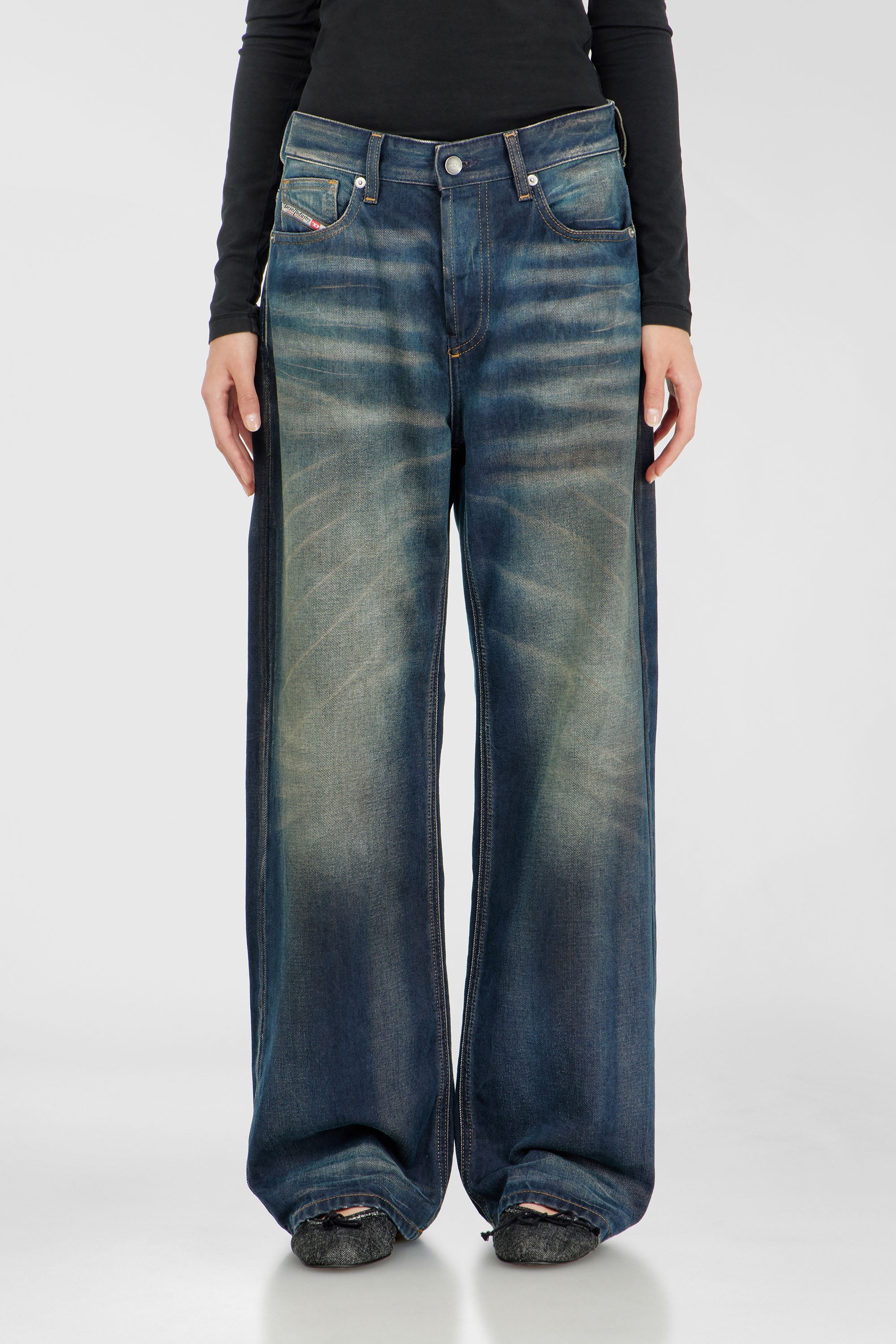 Diesel - Woman's Relaxed Jeans 1990 D-Waigee 09R09, Dark Blue - 4