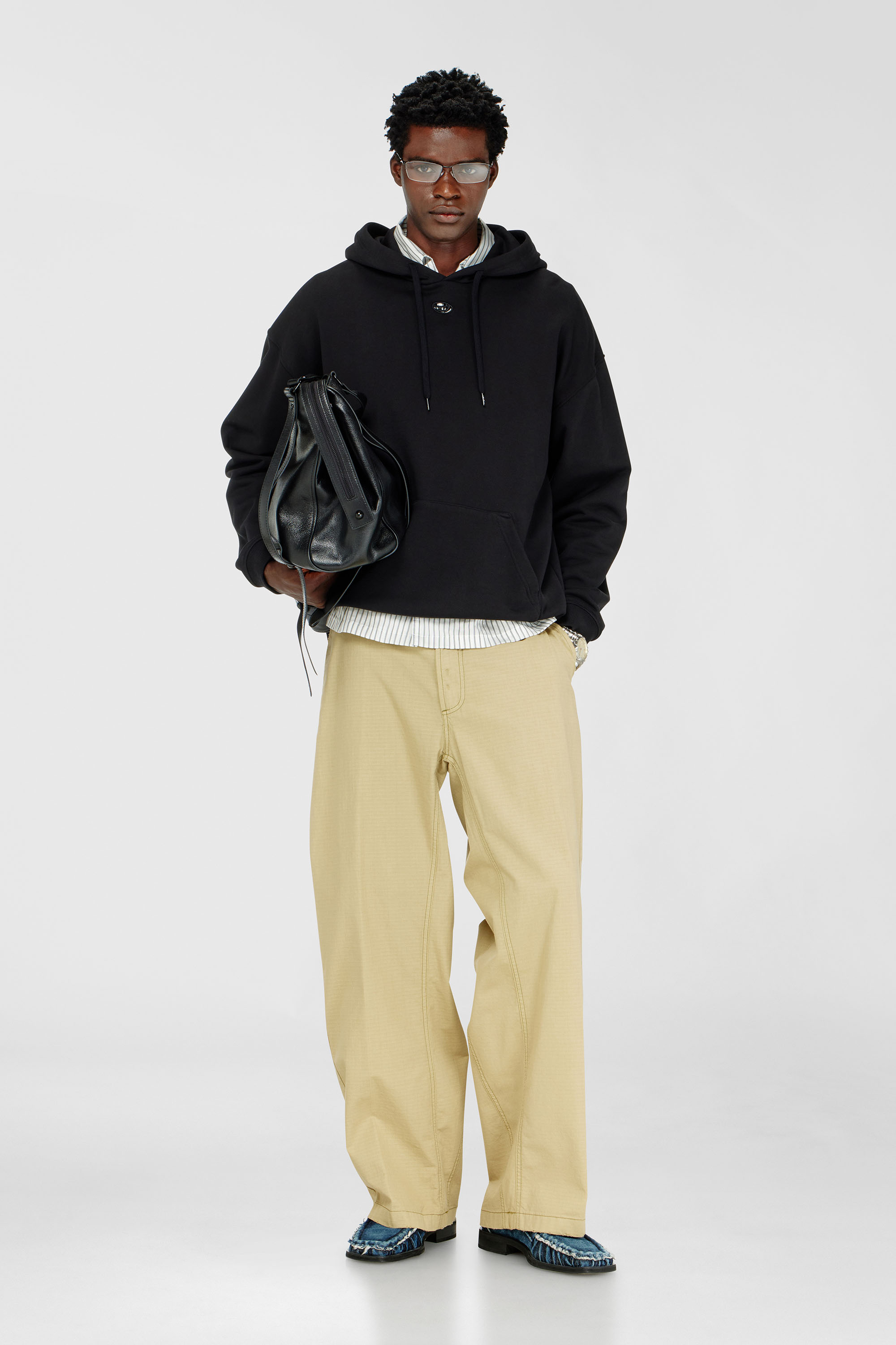 Diesel - S-BOXT-HOOD-DCO, Man's Relaxed fit hoodie with kangaroo pocket in Black - 2