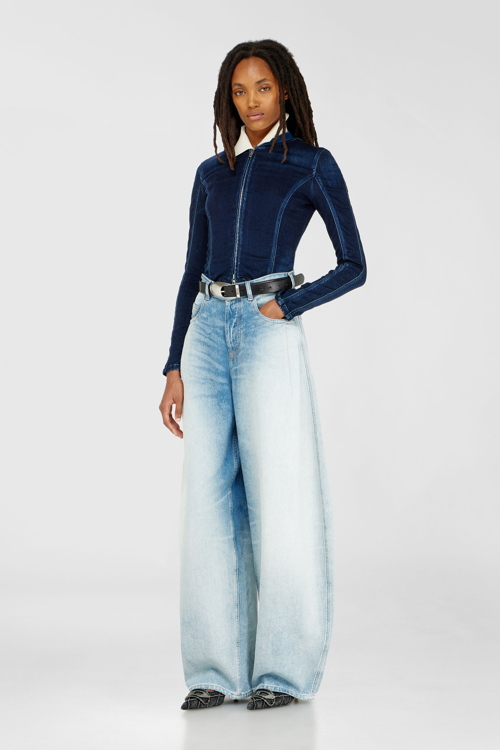 Diesel - DE-GARY-D JOGG, Woman's Cropped jacket in JoggJeans in Dark Blue - 2
