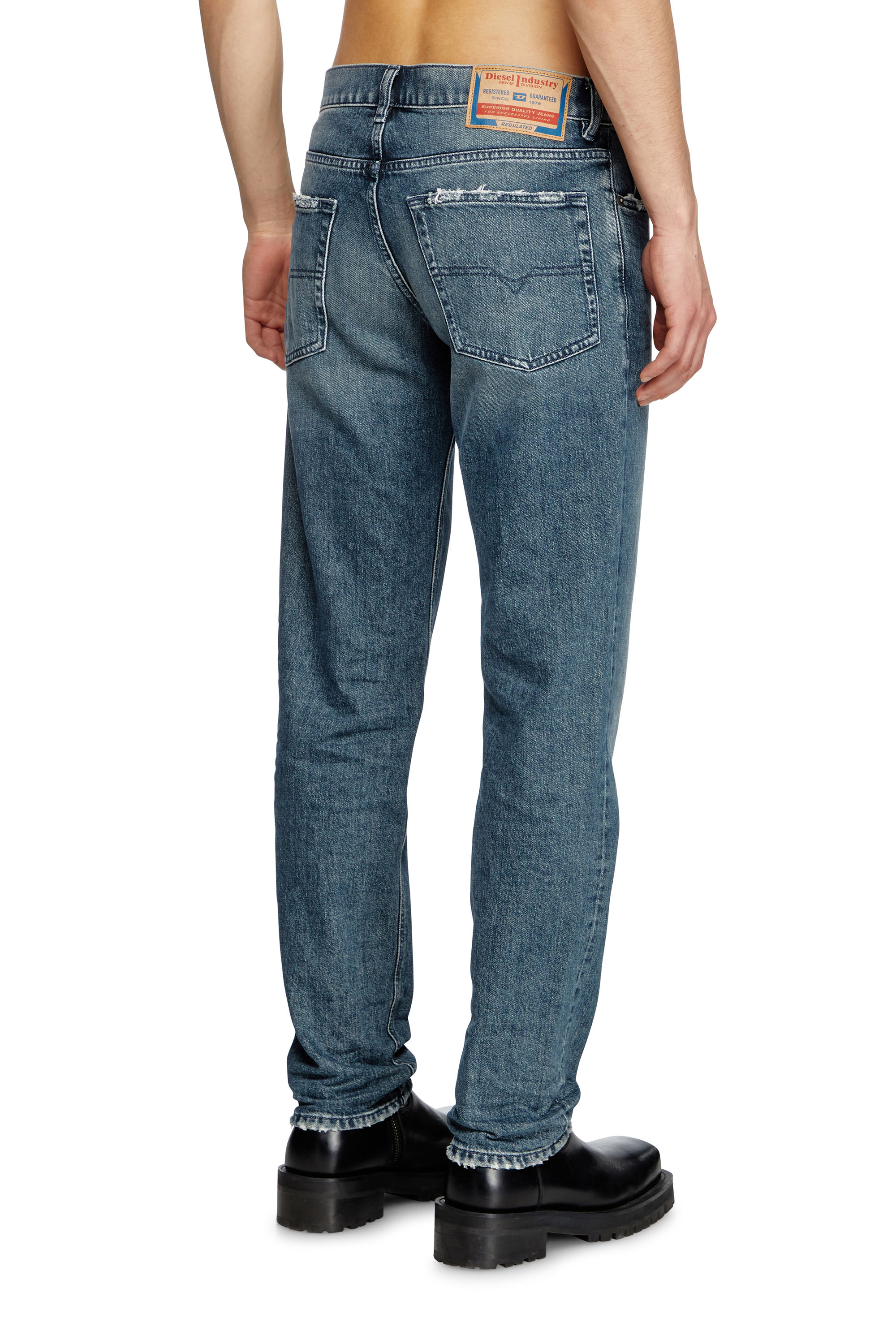 Regular Jeans 2023 D-Finitive 007Y7, Medium blue Diesel - Man's Regular Jeans 2023 D-Finitive 007Y7, Medium blue - 4