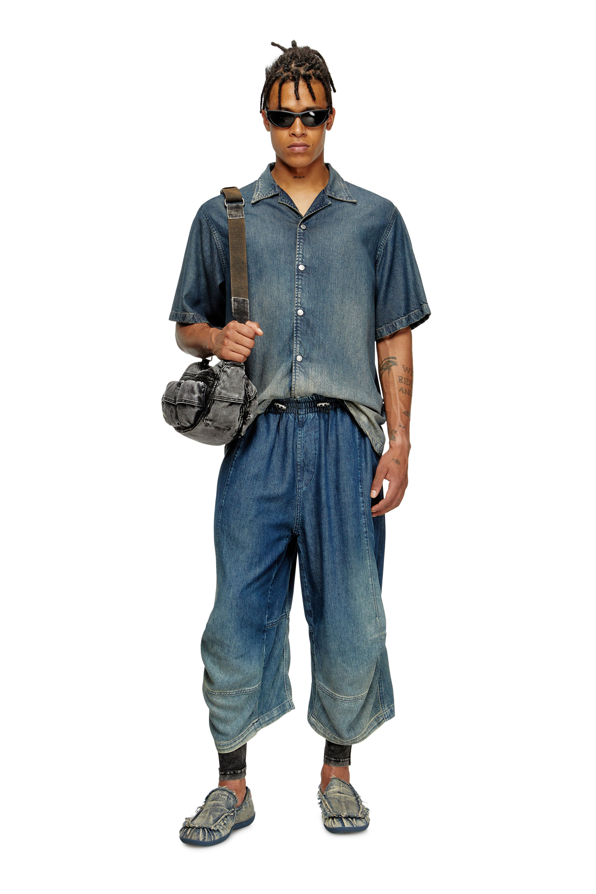 Diesel - D-PARI-SHORT-S, Unisex's Ergonomic shorts in shaded denim in Medium blue - 3