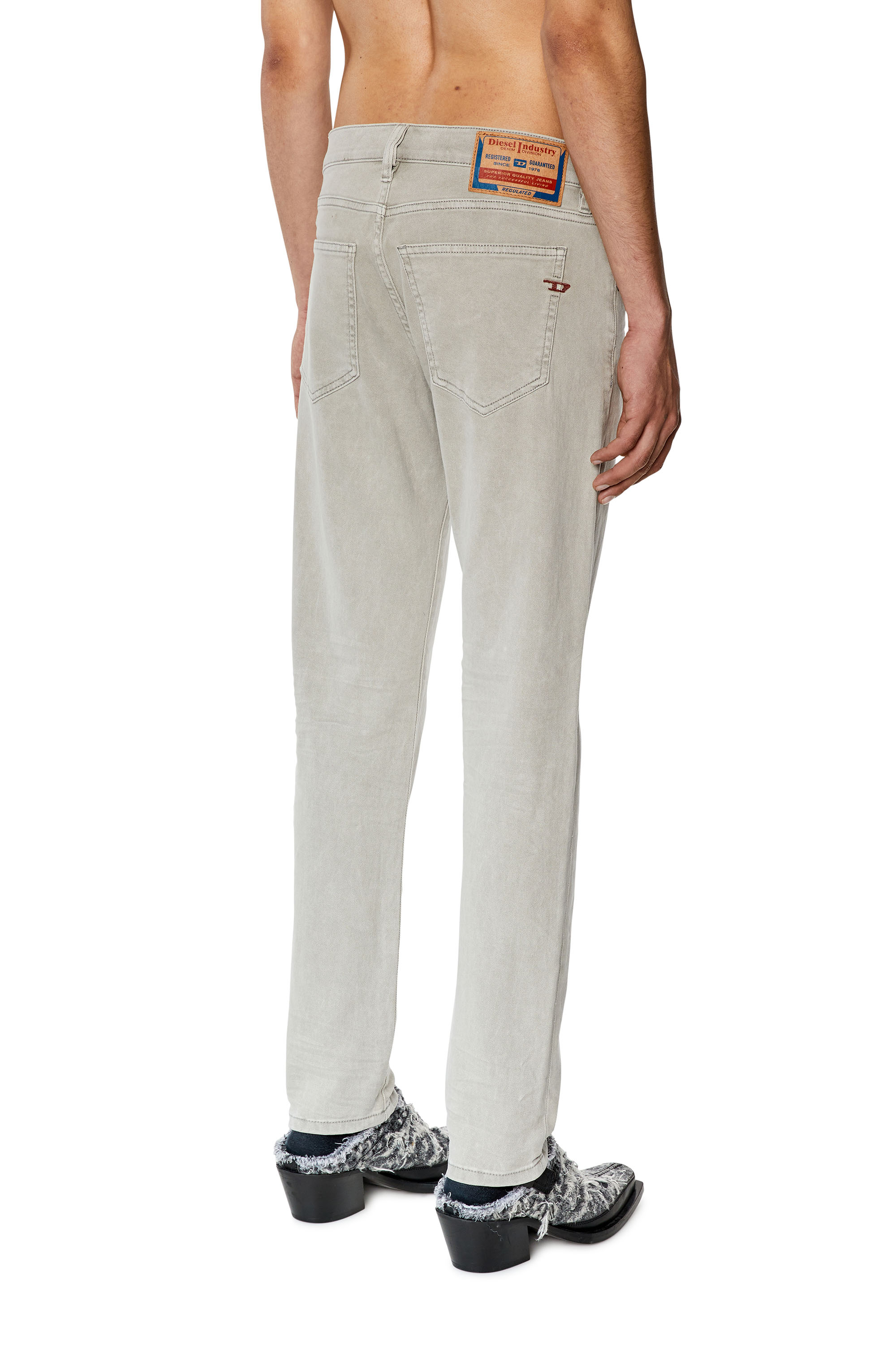 Diesel - Slim Jeans 2019 D-Strukt 0QWTY, Light Grey - Image 2