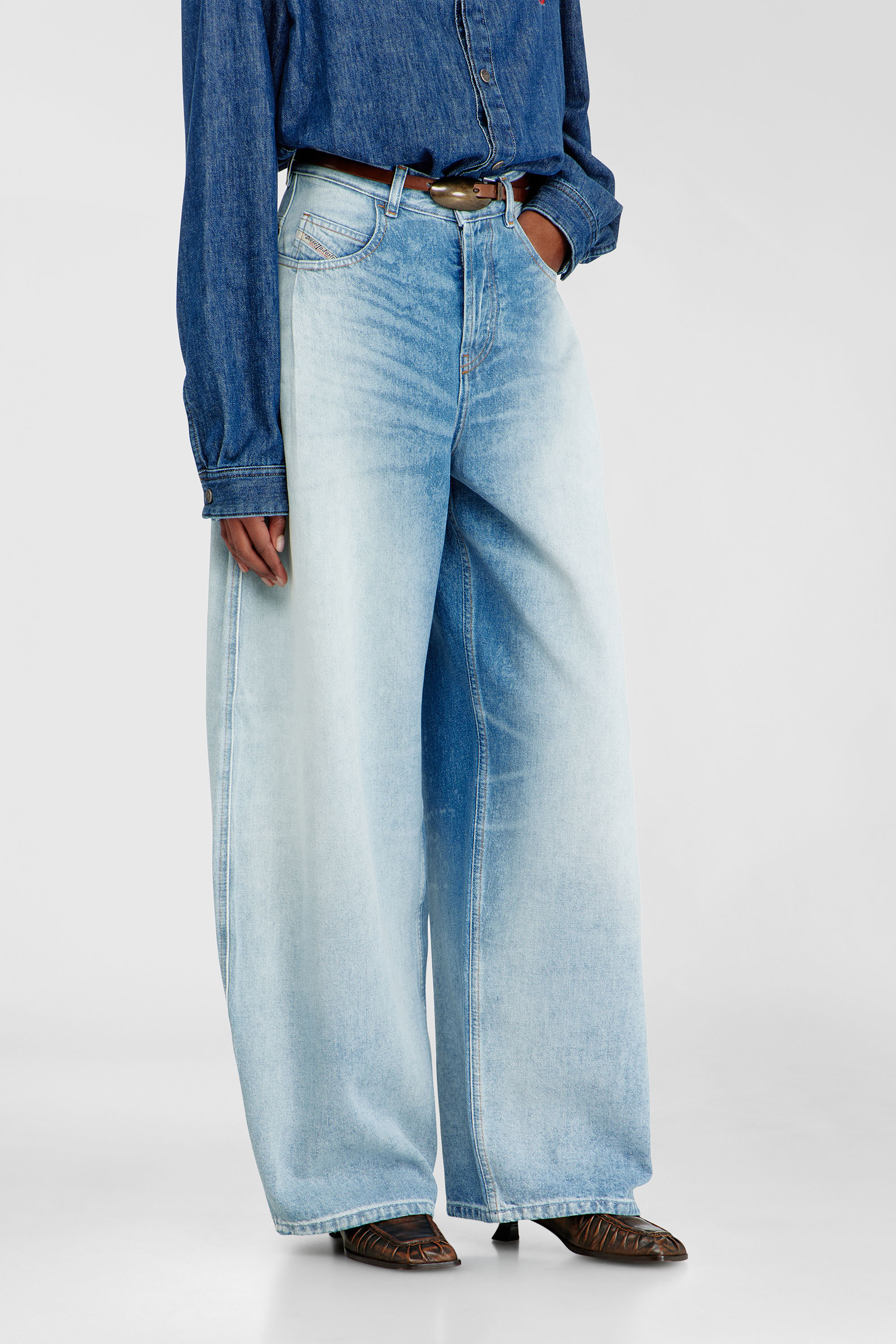 Diesel - Woman's Relaxed Jeans 1987 D-Khelz 007EE, Light Blue - 7