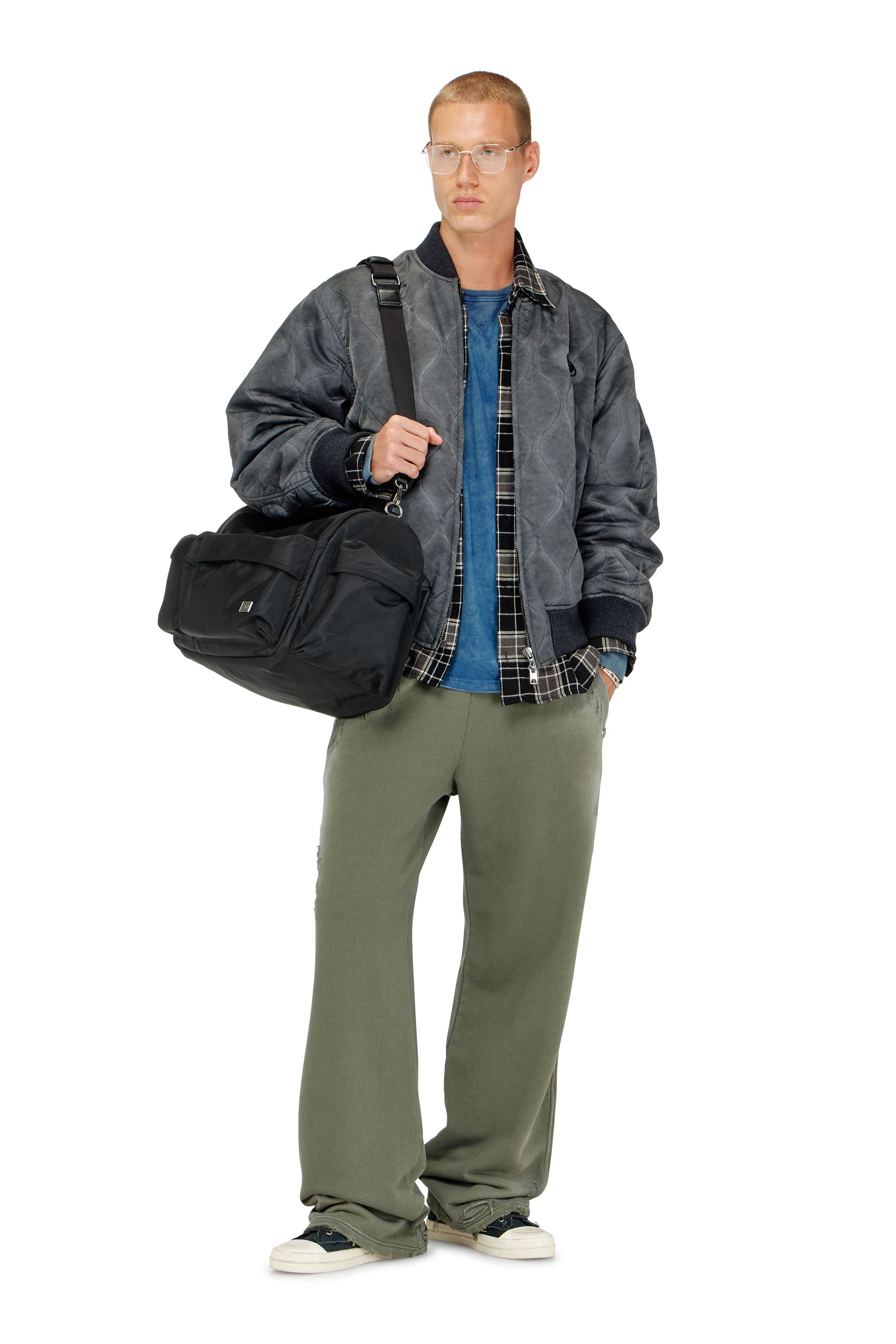 Diesel - P-KEITH, Man's Cotton sweatpants with destroyed effect in Military Green - 1