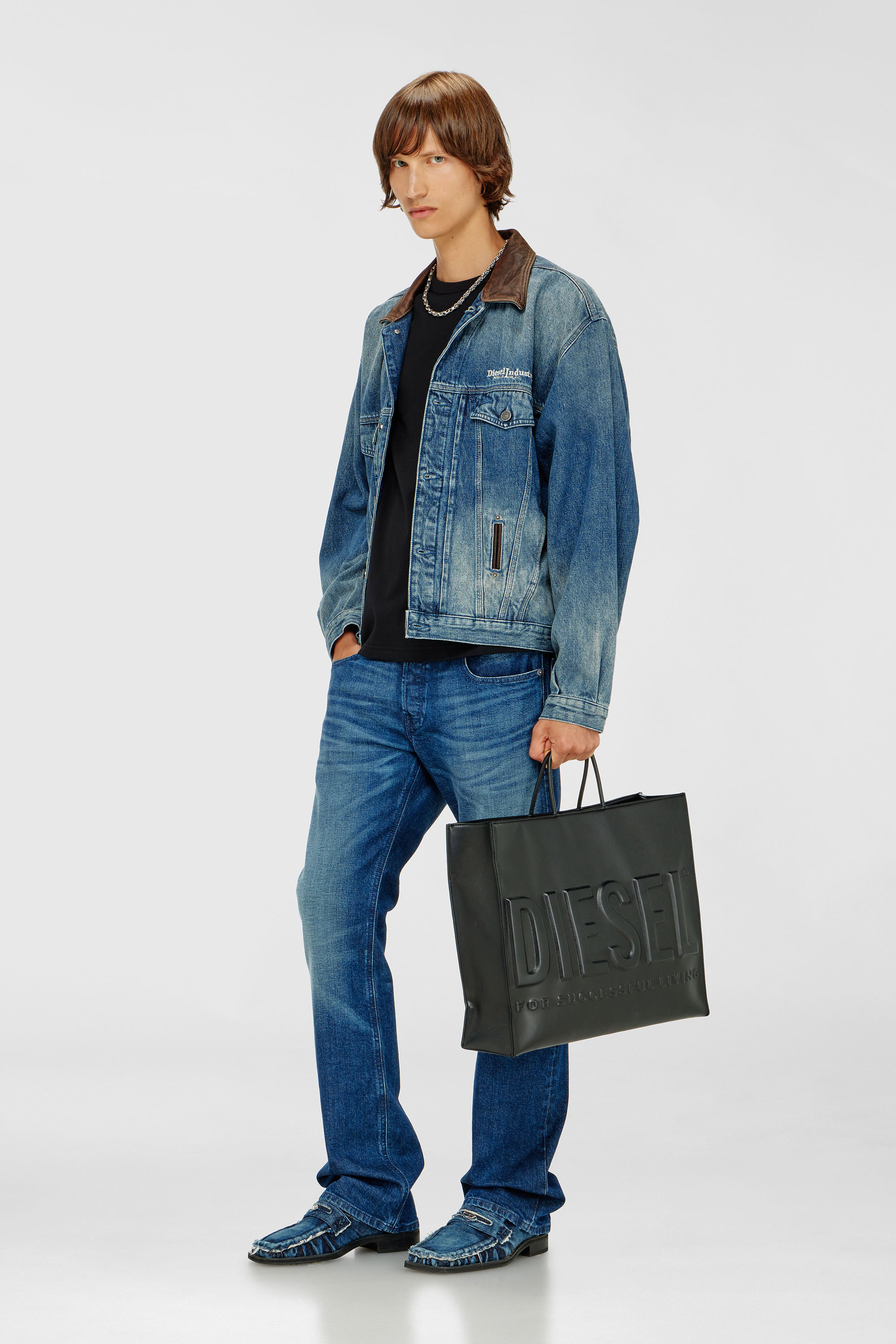 Diesel - D-DENVER-S1, Unisex's Denim trucker jacket with contrast leather trims in Blue - 2