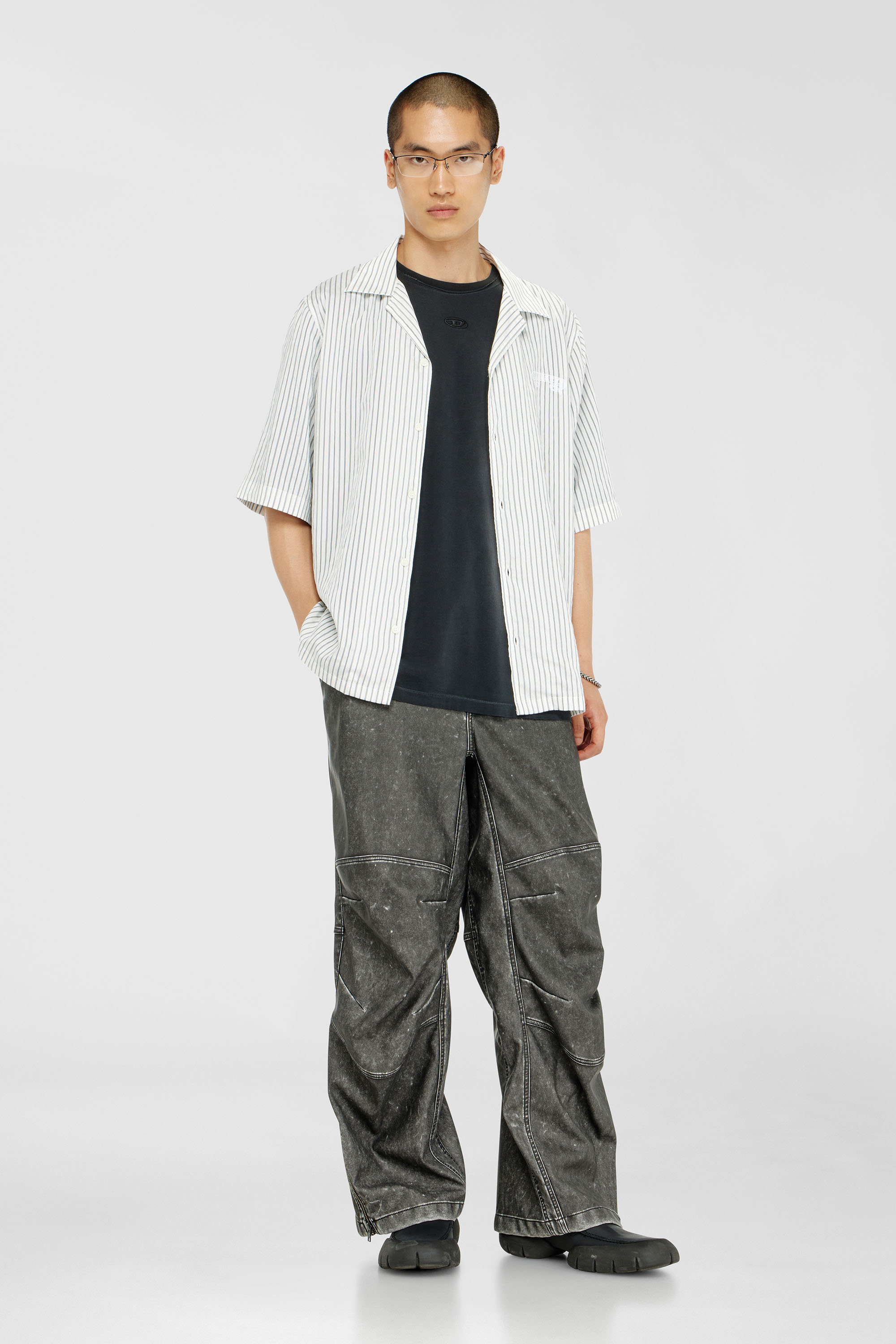 Diesel - T-POCK, Man's Faded T-shirt with ripped pocket detail in Black - 2